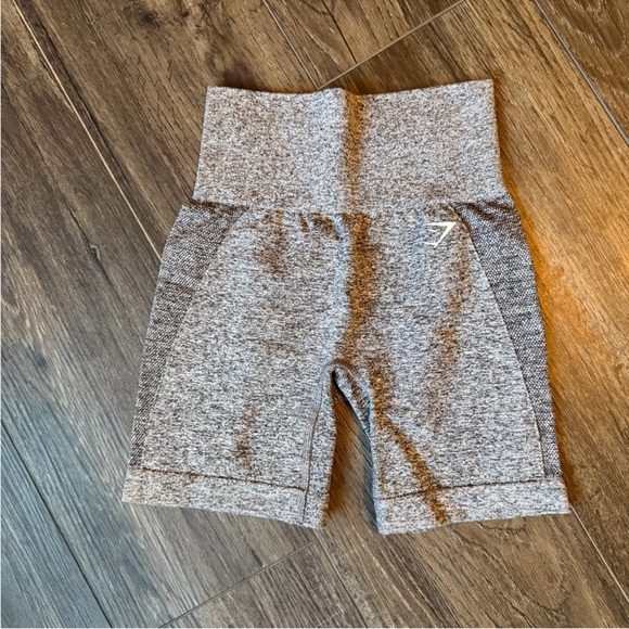 Gymshark High Rise Flex Shorts in Greyed Purple/White Size XS - Picture 4 of 7